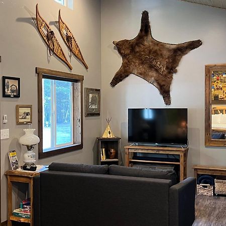 Fort Williamson Glacier Vacation Rentals コロンビア・フォールズ エクステリア 写真