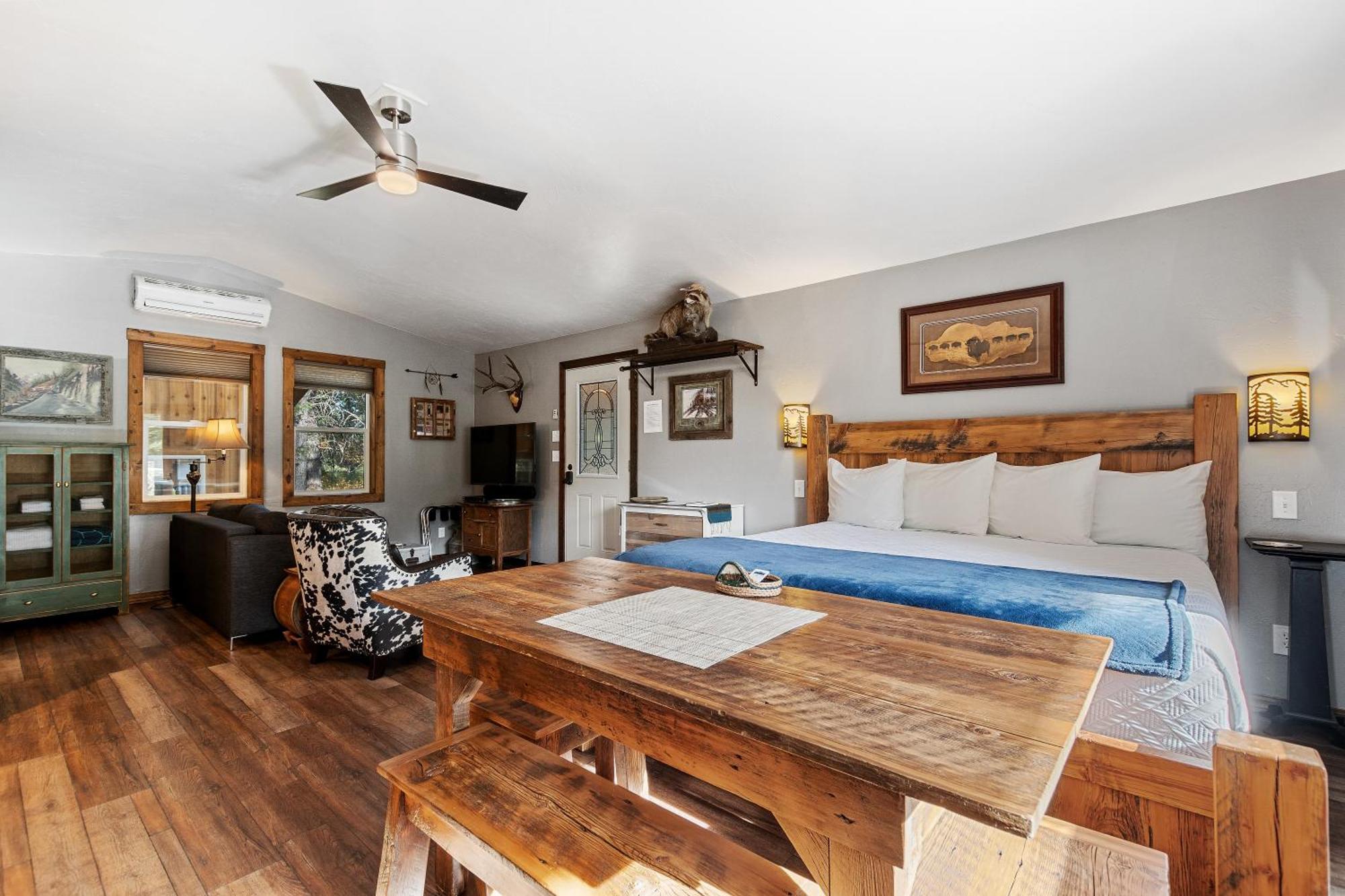 Fort Williamson Glacier Vacation Rentals コロンビア・フォールズ エクステリア 写真