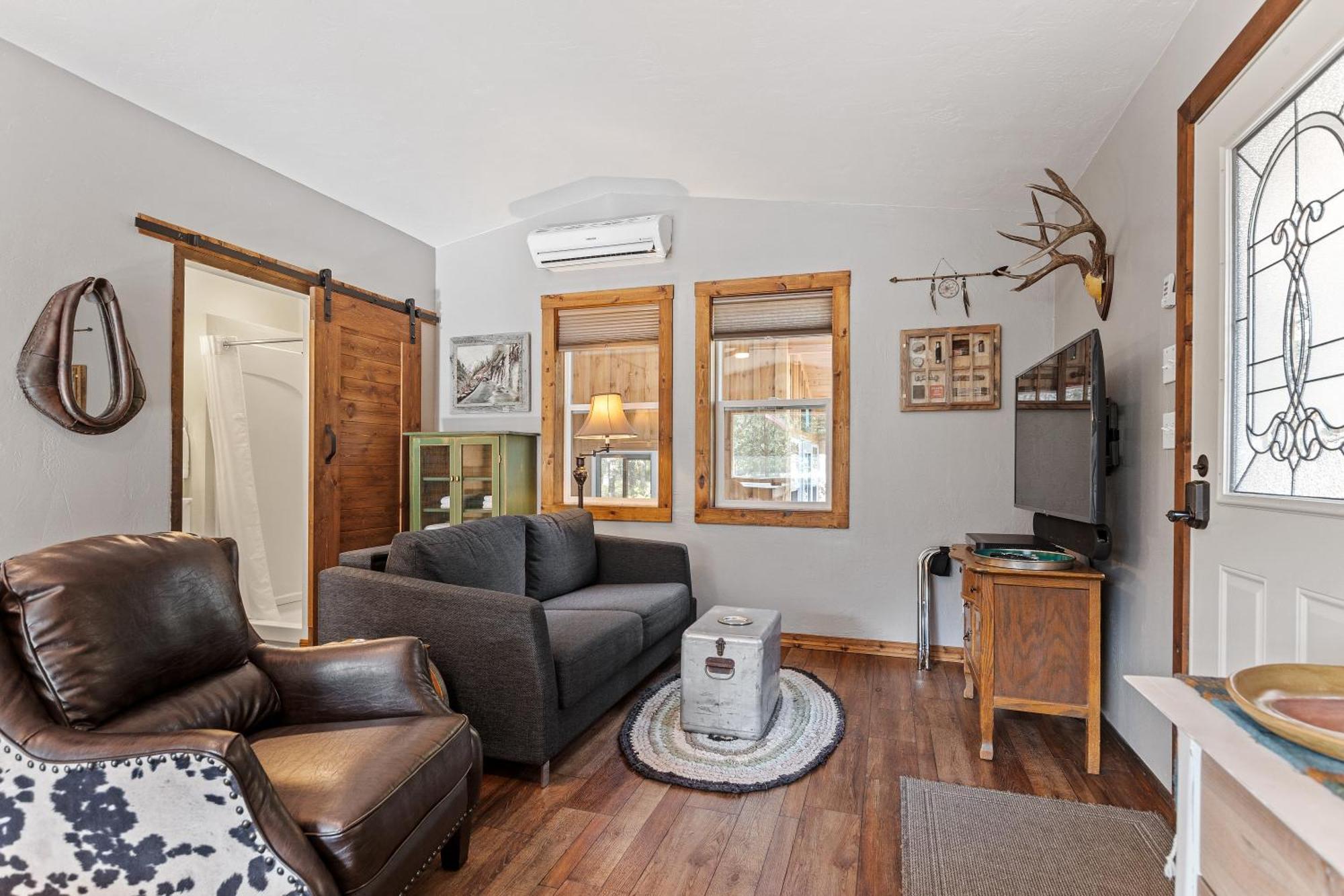 Fort Williamson Glacier Vacation Rentals コロンビア・フォールズ エクステリア 写真