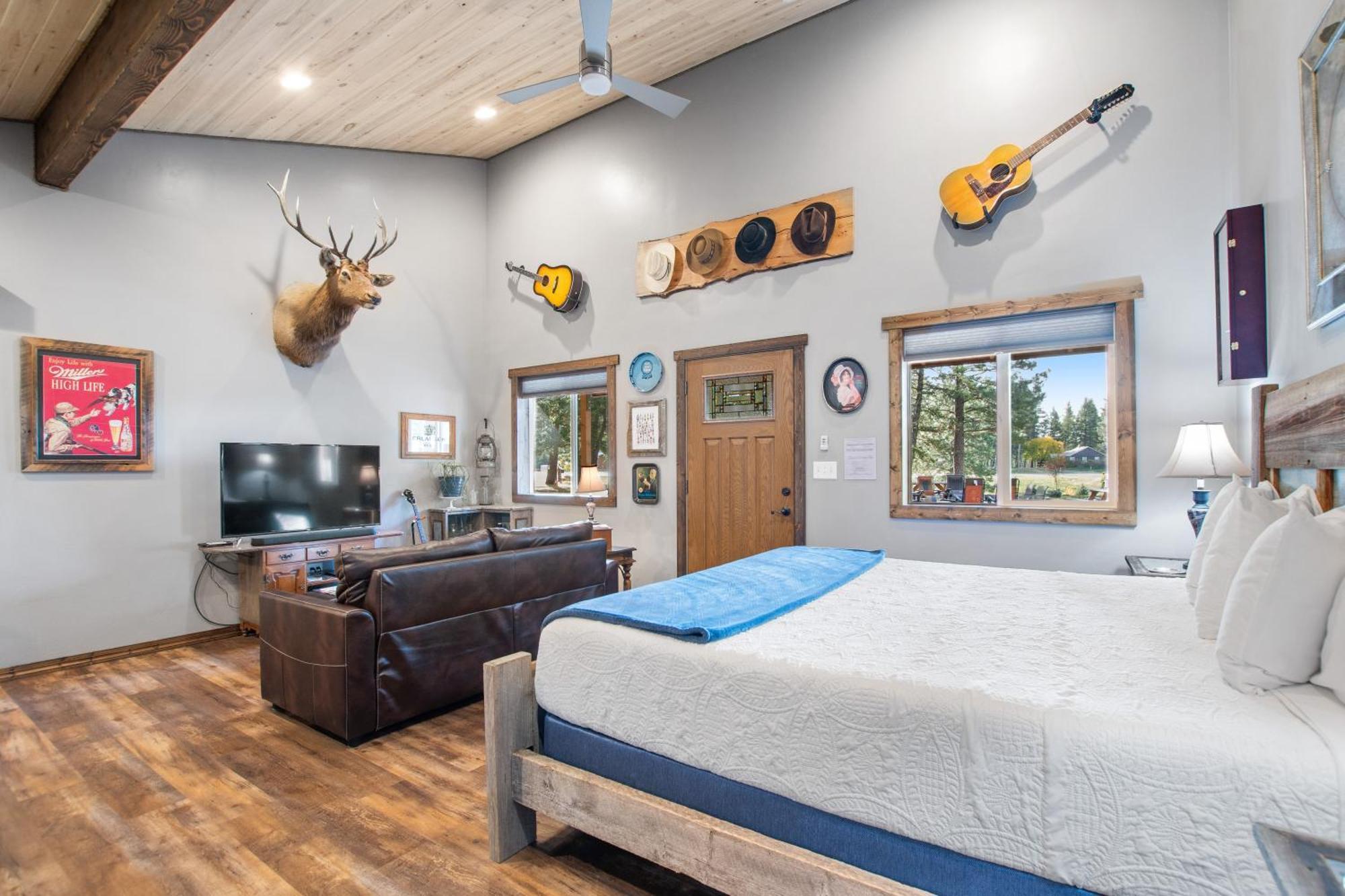 Fort Williamson Glacier Vacation Rentals コロンビア・フォールズ エクステリア 写真