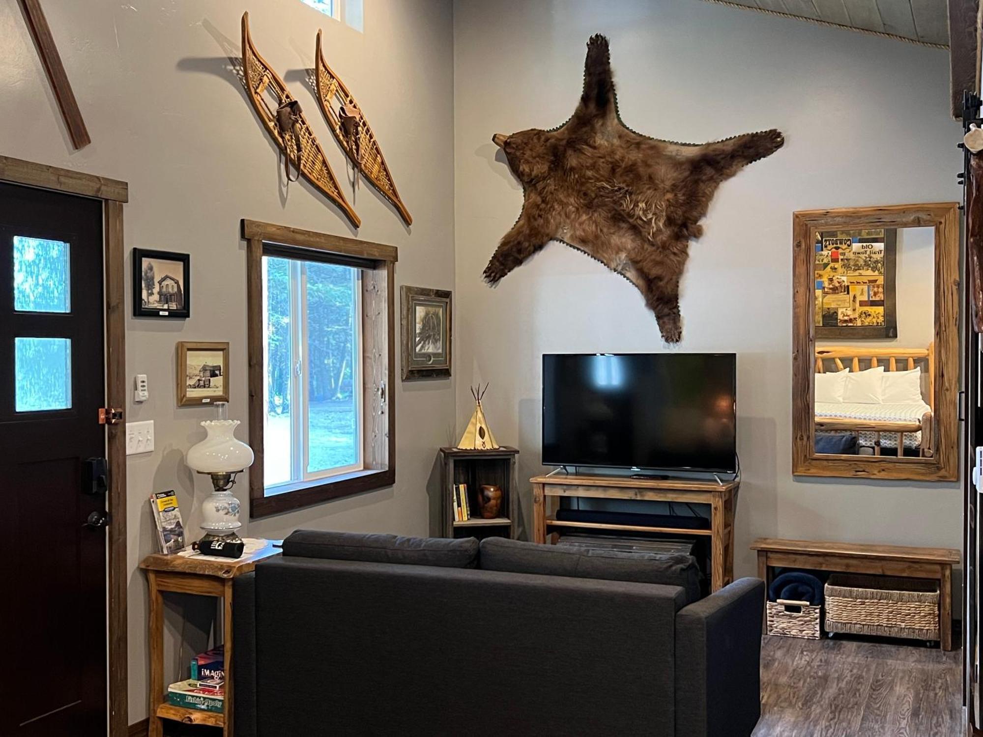 Fort Williamson Glacier Vacation Rentals コロンビア・フォールズ エクステリア 写真