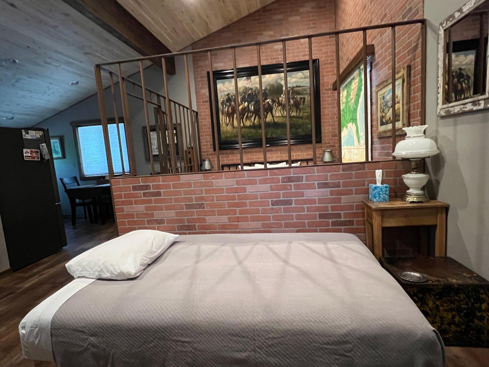 Fort Williamson Glacier Vacation Rentals コロンビア・フォールズ エクステリア 写真
