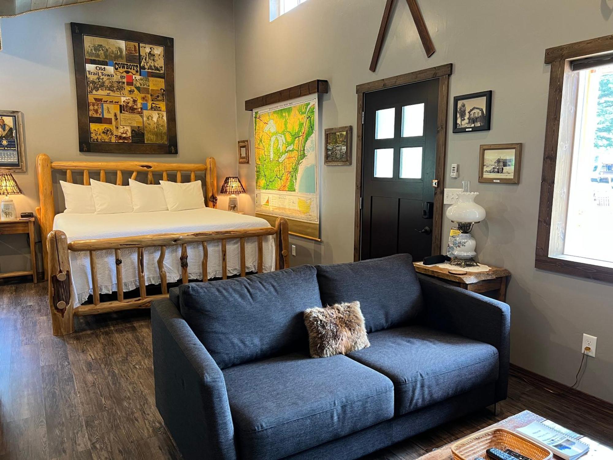 Fort Williamson Glacier Vacation Rentals コロンビア・フォールズ エクステリア 写真