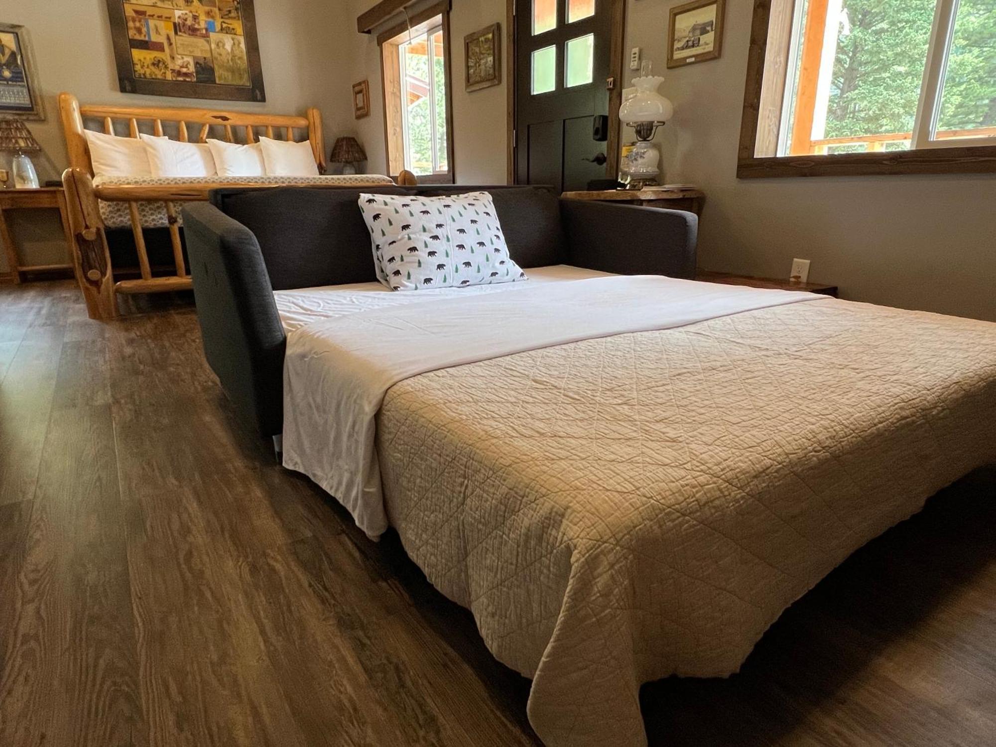 Fort Williamson Glacier Vacation Rentals コロンビア・フォールズ エクステリア 写真